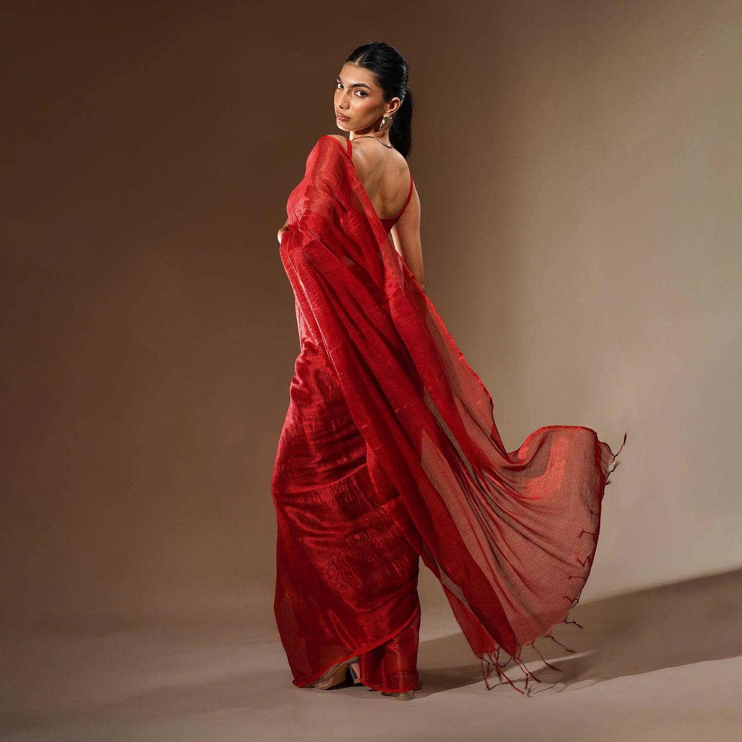 Laali Tissue Cotton Saree in Red